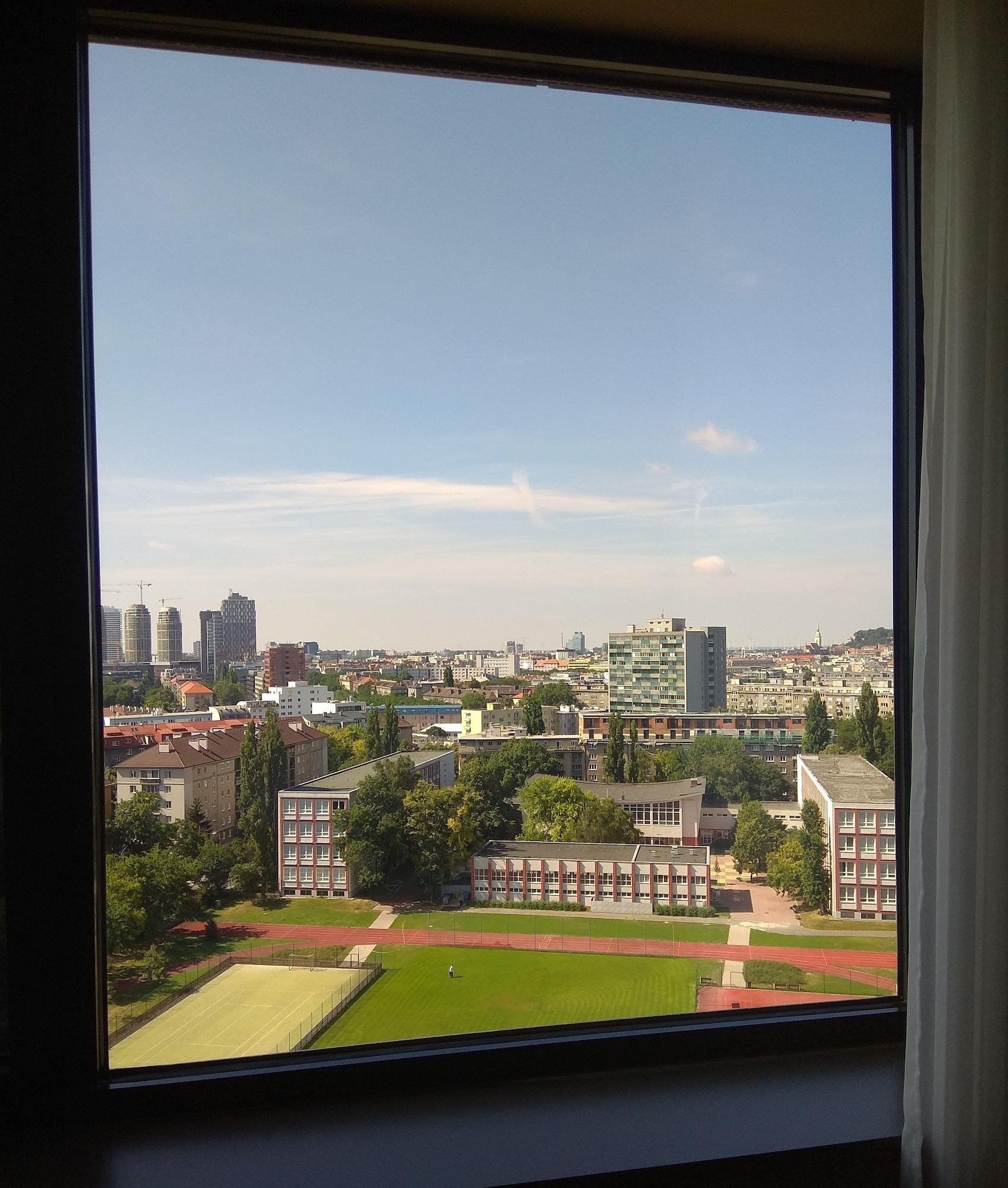 Lindner Hotel Bratislava, Part Of Jdv By Hyatt Buitenkant foto